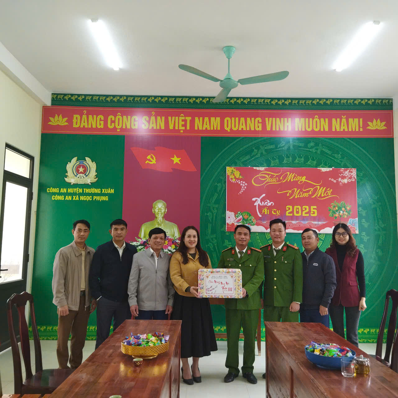 Anh-tin-bai